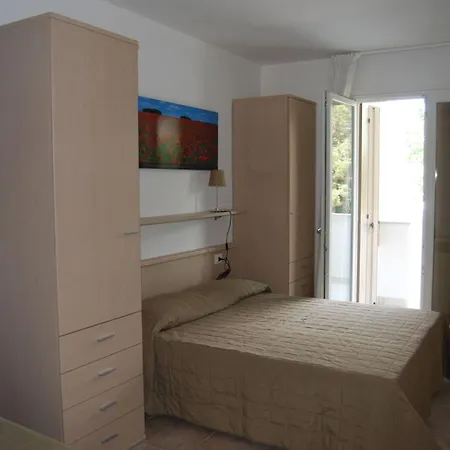 Relaxing Oasis With Pool And Garden Apartment *