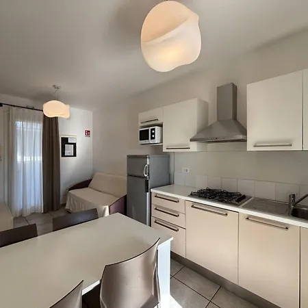 Relaxing Oasis With Pool And Garden Μπιμπιόνε