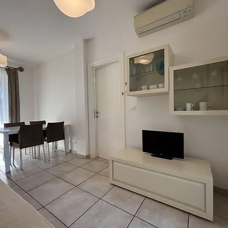 Relaxing Oasis With Pool And Solarium * Bibione
