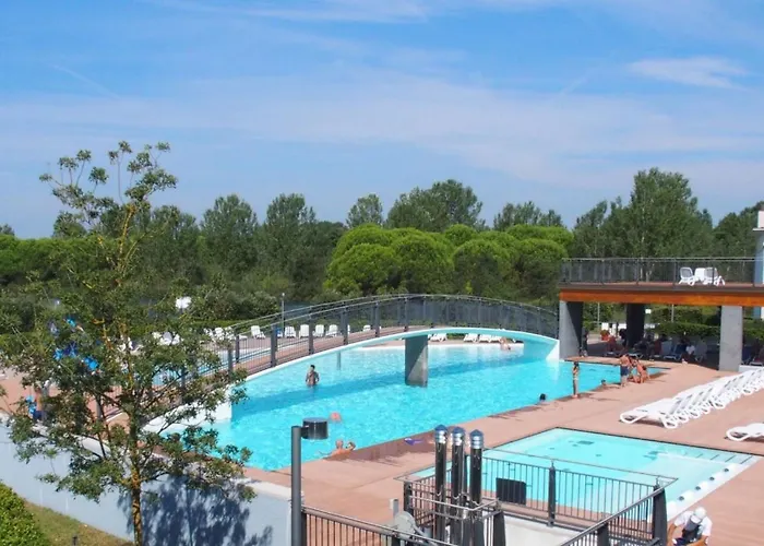 Relaxing Oasis With Pool And Garden Μπιμπιόνε