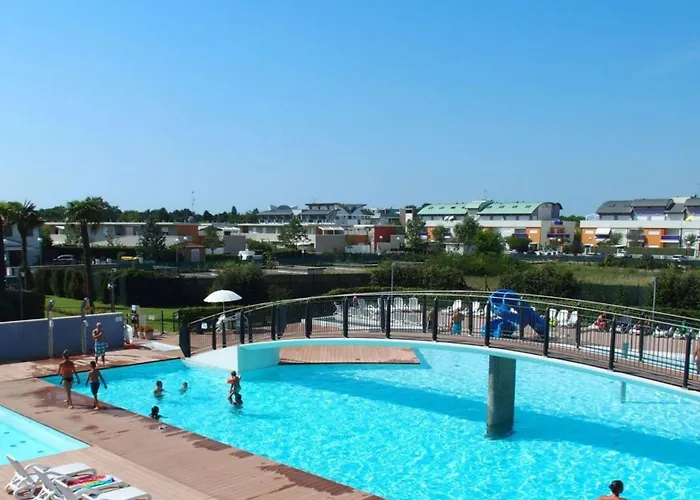 Relaxing Oasis With Pool And Garden