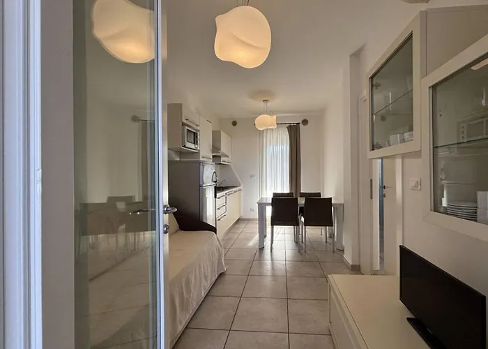 Relaxing Oasis With Pool And Garden Διαμέρισμα *