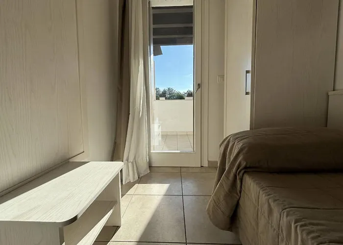 Relaxing Oasis With Pool And Garden Apartmán