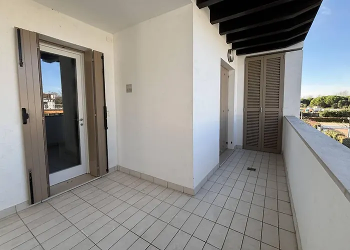 Relaxing Oasis With Pool And Garden Μπιμπιόνε