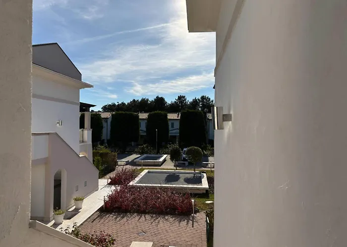 Relaxing Oasis With Pool And Garden Διαμέρισμα *